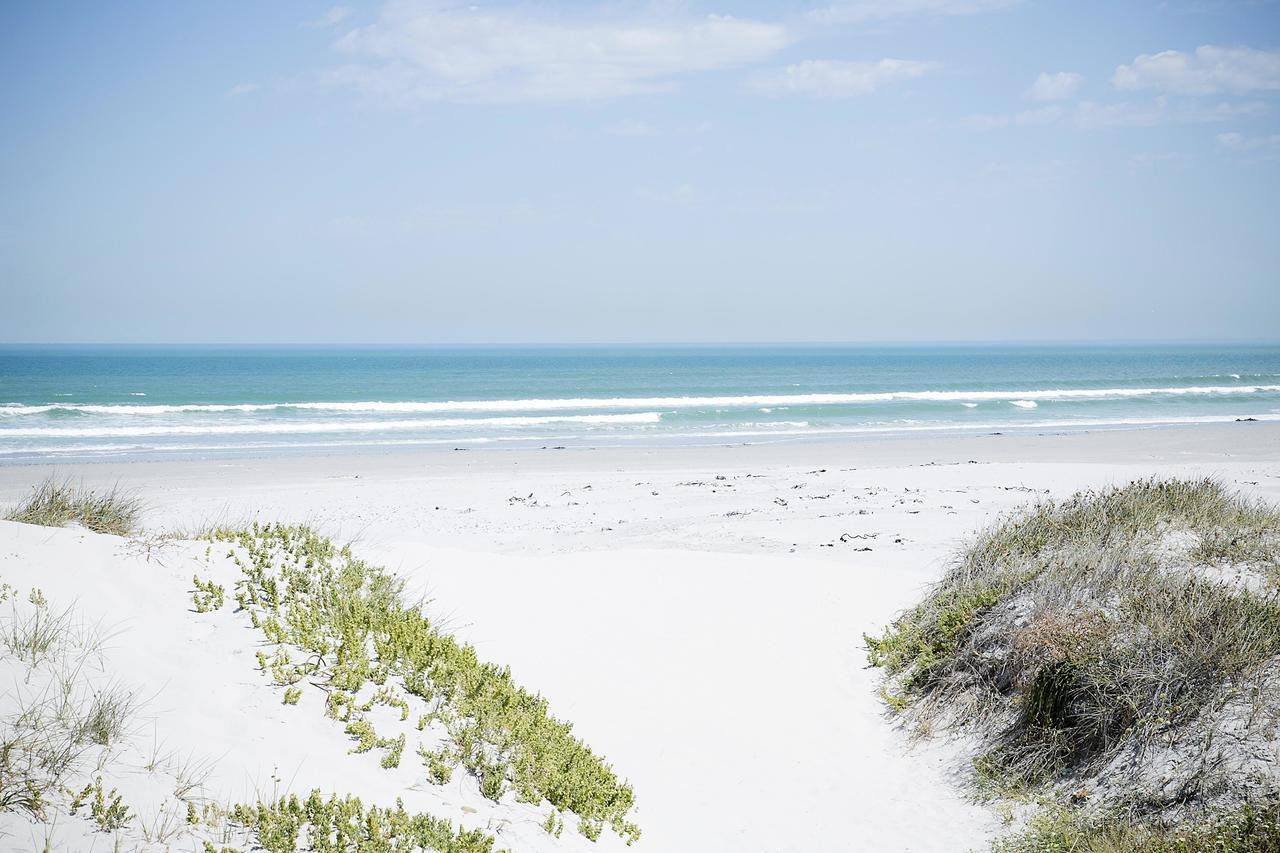 Amazing Beach House In Melkbos! Van Riebeeckstrand Екстер'єр фото